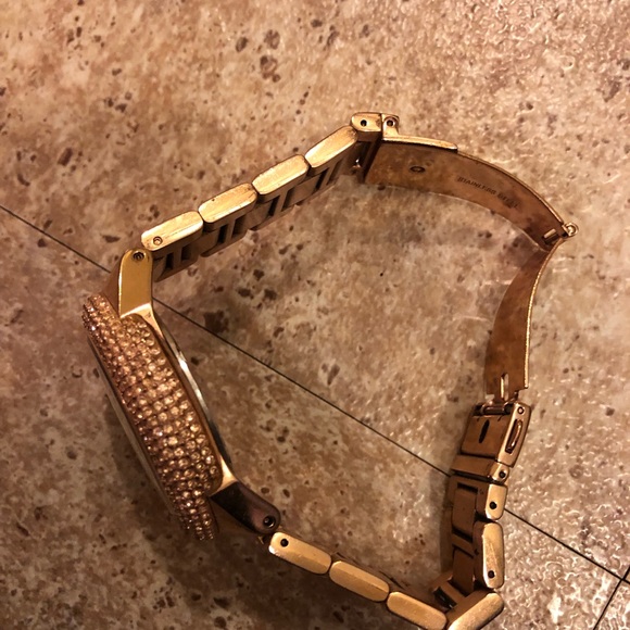 Michael Kors watch - Picture 3 of 3